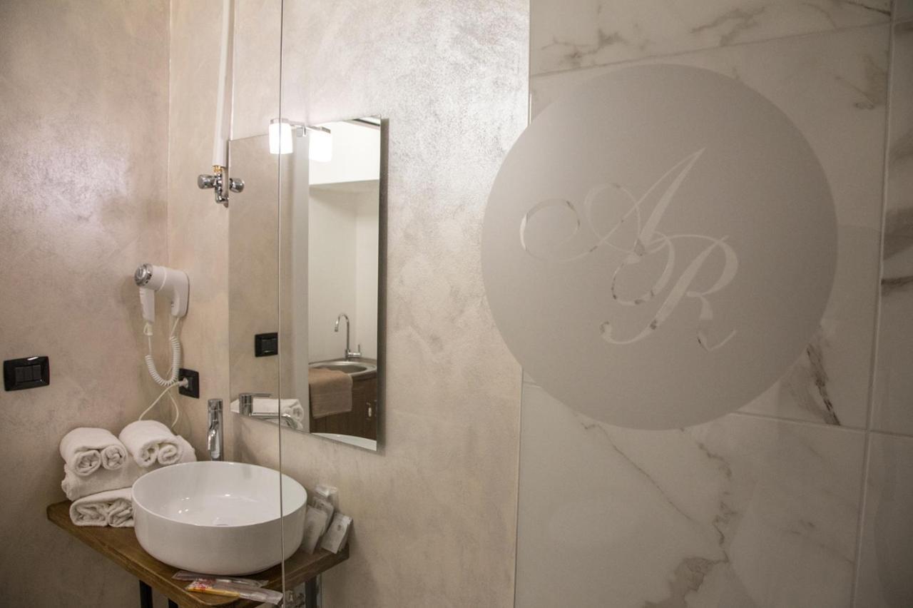 Aurelia Luxury - Piazza Delle Erbe Hotel เวโรนา ภายนอก รูปภาพ