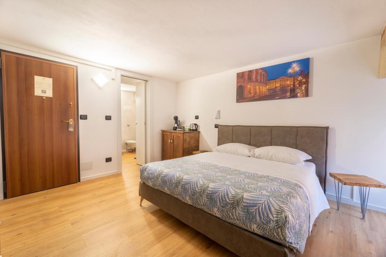 Aurelia Luxury - Piazza Delle Erbe Hotel เวโรนา ภายนอก รูปภาพ