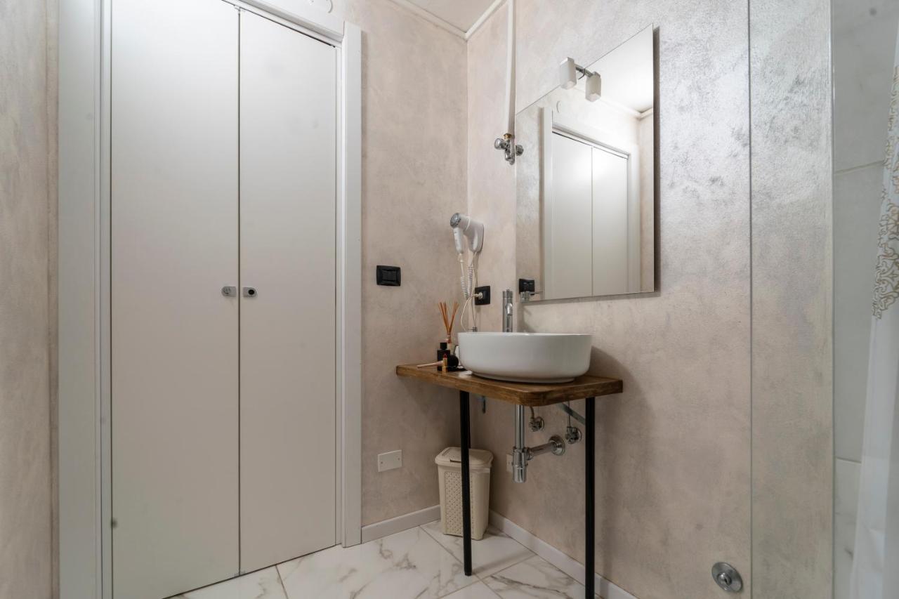 Aurelia Luxury - Piazza Delle Erbe Hotel เวโรนา ภายนอก รูปภาพ