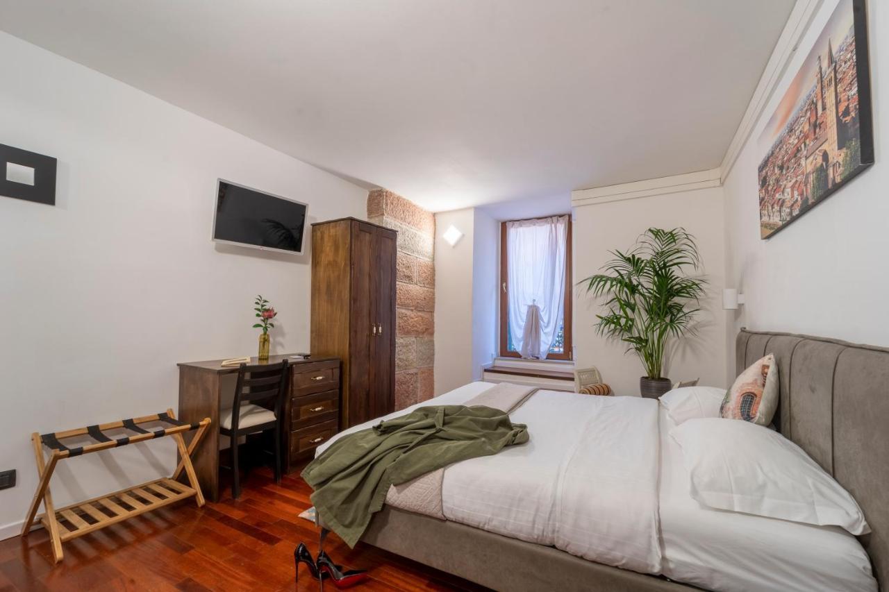Aurelia Luxury - Piazza Delle Erbe Hotel เวโรนา ภายนอก รูปภาพ