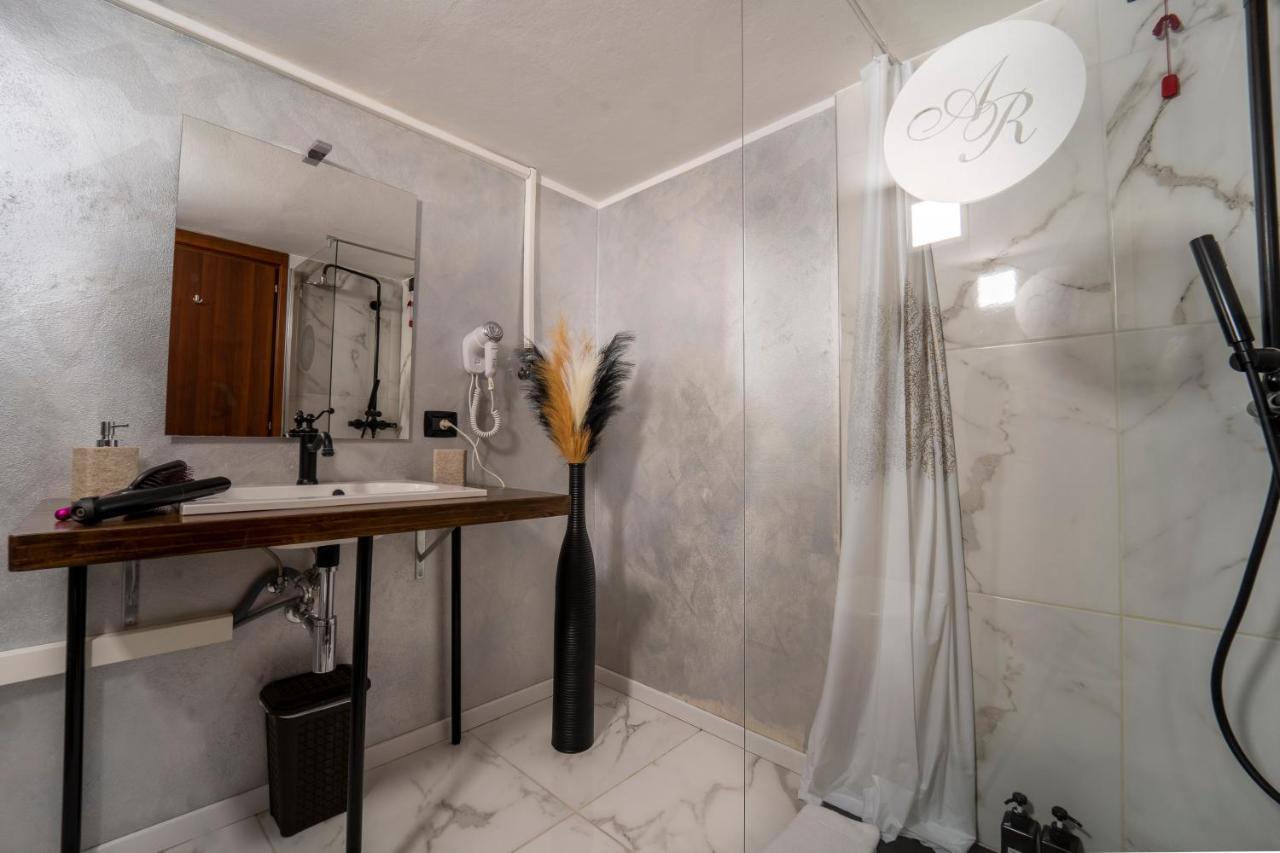 Aurelia Luxury - Piazza Delle Erbe Hotel เวโรนา ภายนอก รูปภาพ