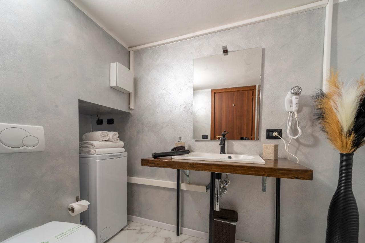 Aurelia Luxury - Piazza Delle Erbe Hotel เวโรนา ภายนอก รูปภาพ
